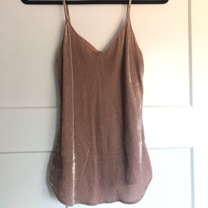 XS - Reformation - silk v-neck camisole in blush